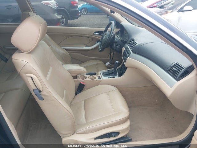 12646541 :رقم المزاد ، WBABD33454PL05582 vin ، 2004 Bmw 325ci مزاد بيع
