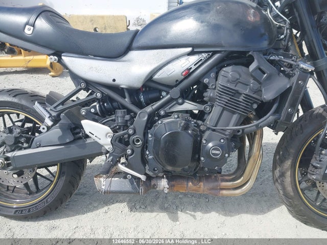 Kawasaki ZR900 2023 JKAZR2E16PA012436 Image 8