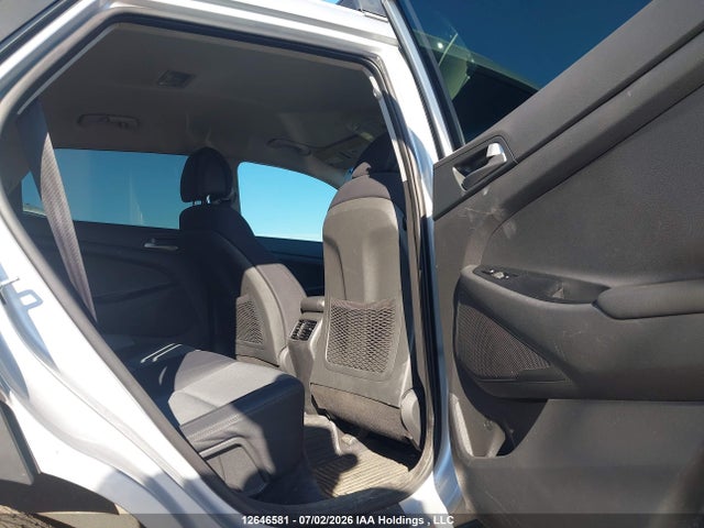 KM8J3CA41JU786587 Hyundai Tucson