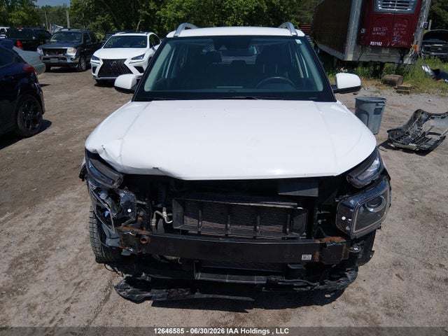 KMHRC8A32MU128580 Hyundai Venue Sel/denim