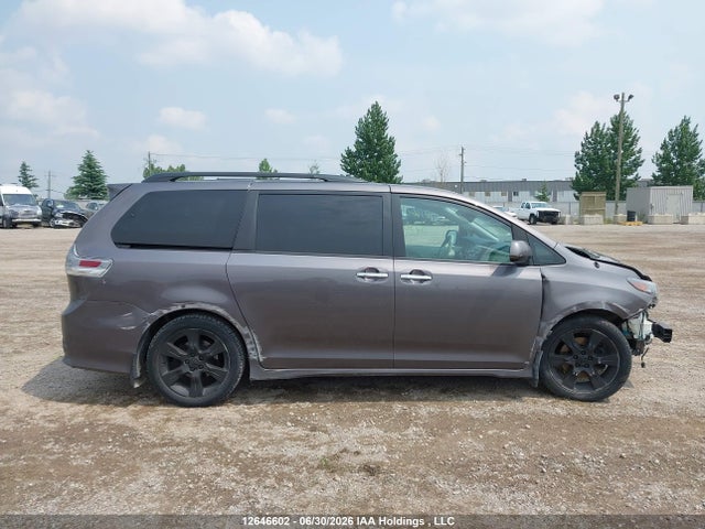 2014 Toyota Sienna Sport მანქანა იყიდება აუქციონზე, vin: 5TDXK3DC4ES520334, აუქციონის ნომერი: 12646602