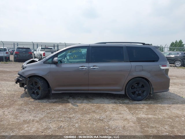 2014 Toyota Sienna Sport მანქანა იყიდება აუქციონზე, vin: 5TDXK3DC4ES520334, აუქციონის ნომერი: 12646602