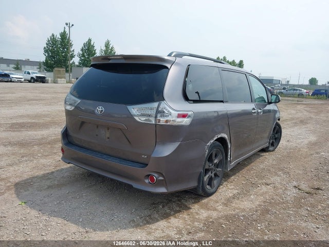 2014 Toyota Sienna Sport მანქანა იყიდება აუქციონზე, vin: 5TDXK3DC4ES520334, აუქციონის ნომერი: 12646602
