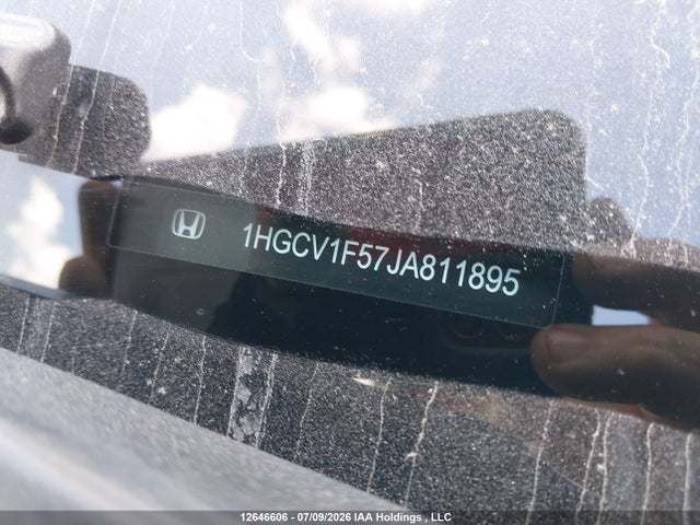 12646606 :رقم المزاد ، 1HGCV1F57JA811895 vin ، 2018 Honda Accord مزاد بيع