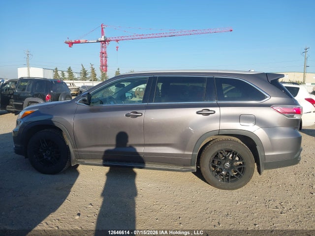 5TDJKRFH6FS115112 Toyota Highlander Xle