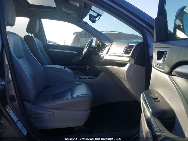5TDJKRFH6FS115112 Toyota Highlander Xle