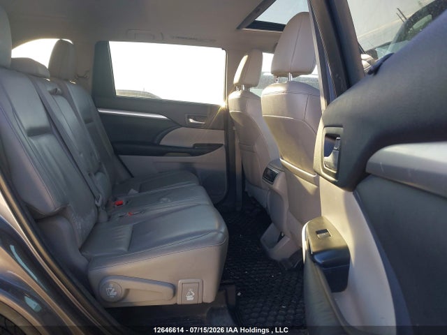 5TDJKRFH6FS115112 Toyota Highlander Xle
