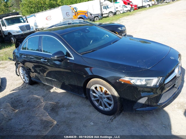 W1K3G4FB6NJ361684 Mercedes-Benz A 220 4matic