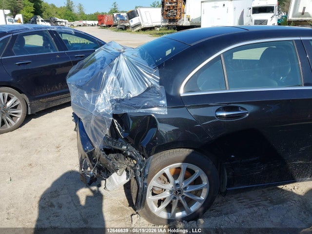 W1K3G4FB6NJ361684 Mercedes-Benz A 220 4matic