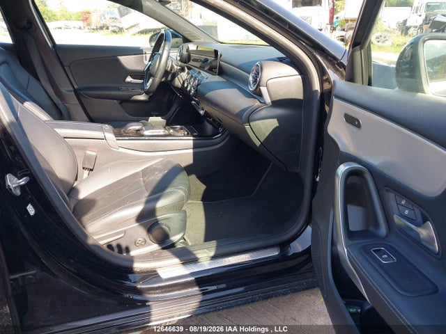 W1K3G4FB6NJ361684 Mercedes-Benz A 220 4matic