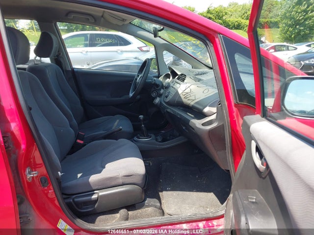 Продажа на аукционе авто 2011 Honda Fit, vin: JHMGE8G23BC802063, номер лота: 12646651
