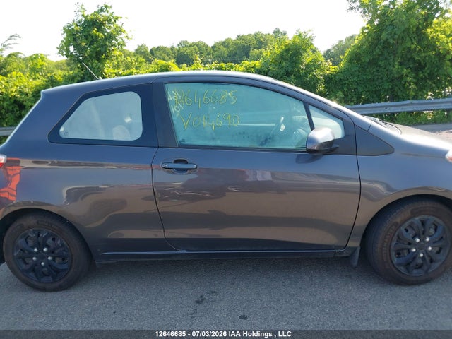 2014 Toyota Yaris Ce მანქანა იყიდება აუქციონზე, vin: VNKJTUD39EA014690, აუქციონის ნომერი: 12646685