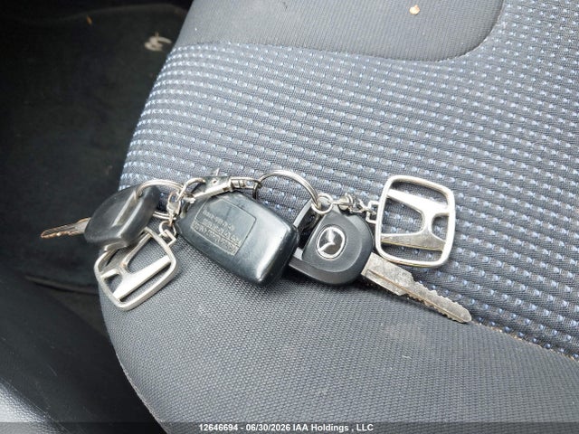 12646694 :رقم المزاد ، JM1BK143361424756 vin ، 2006 Mazda Mazda3 Hatchback مزاد بيع
