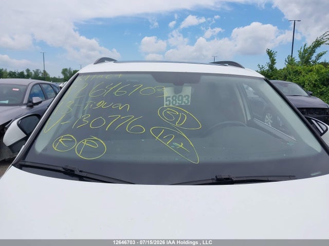 Aukcja sprzedaży 2018 Volkswagen Tiguan Comfortline, vin: 3VV2B7AX8JM130776, numer aukcji: 12646703