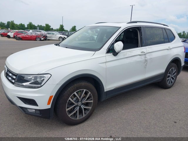 2018 Volkswagen Tiguan Comfortline მანქანა იყიდება აუქციონზე, vin: 3VV2B7AX8JM130776, აუქციონის ნომერი: 12646703