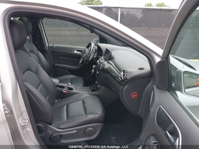 2013 Mercedes-benz B 250 Sports Tourer მანქანა იყიდება აუქციონზე, vin: WDDMH4EB4DJ175255, აუქციონის ნომერი: 12646708