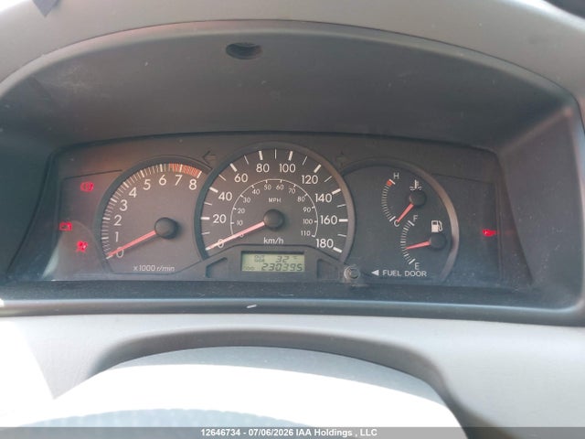 2006 Toyota Corolla მანქანა იყიდება აუქციონზე, vin: 2T1BR32E06C693336, აუქციონის ნომერი: 12646734