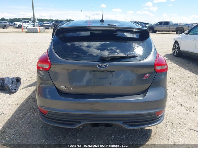 Ford Focus St St 2015 1FADP3L92FL370677 Image 16