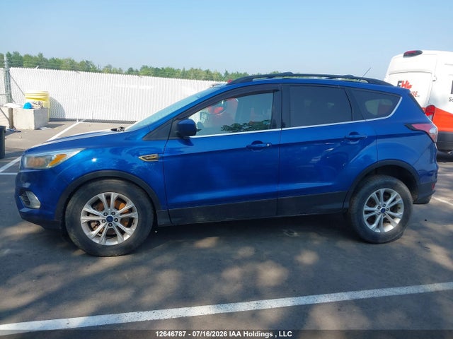 2017 Ford Escape მანქანა იყიდება აუქციონზე, vin: 1FMCU9GD3HUD13929, აუქციონის ნომერი: 12646787