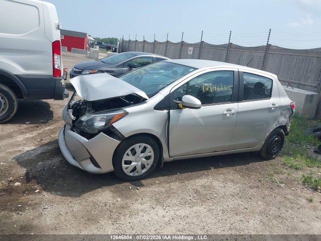 VNKKTUD32JA099094 Toyota YARIS LE