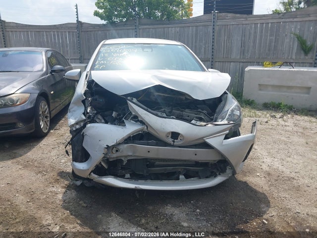 VNKKTUD32JA099094 Toyota YARIS LE