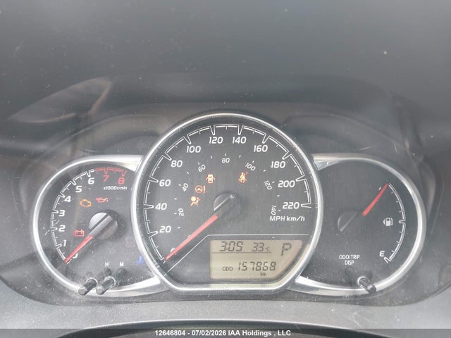 VNKKTUD32JA099094 Toyota YARIS LE