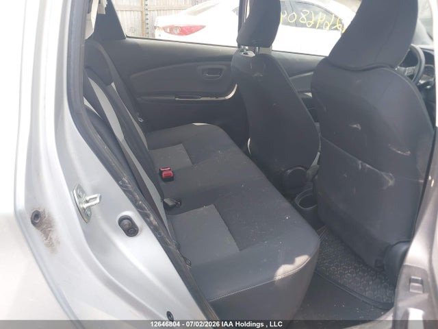 VNKKTUD32JA099094 Toyota YARIS LE