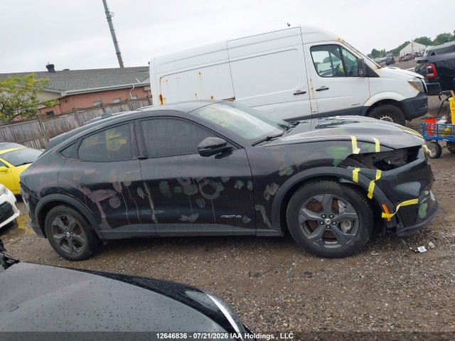 Ford Mustang Mach-e Select 2022 3FMTK1SS2NMA23811 Image 14