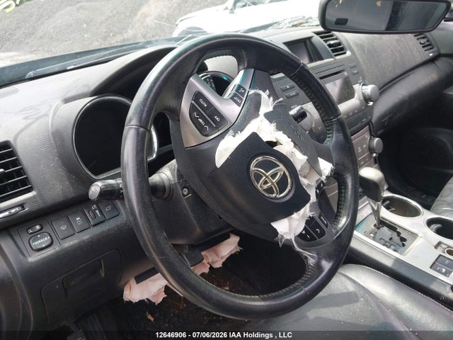 Продажа на аукционе авто 2011 Toyota Highlander V6, vin: 5TDBK3EH8BS052298, номер лота: 12646906