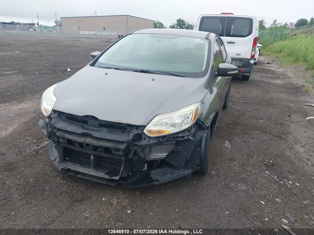 Ford Focus 2014 1FADP3K26EL297378 Image 2