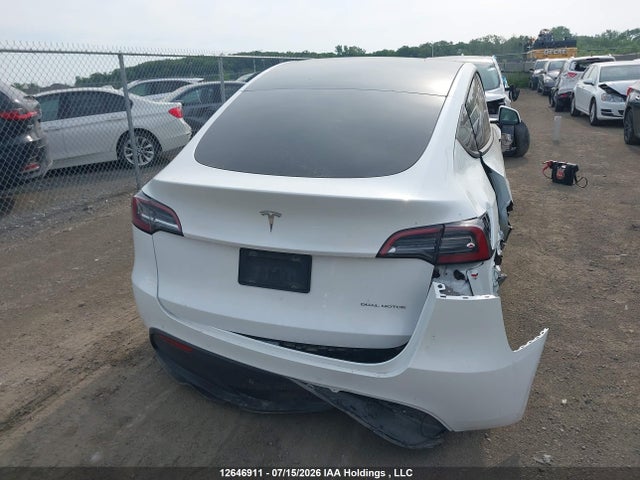 Tesla Model Y Long Range 2022 7SAYGDEE5NF510270 Image 14