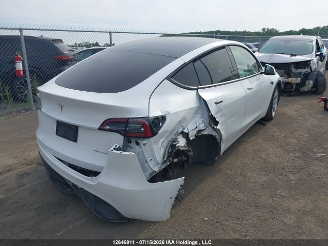 Tesla Model Y Long Range 2022 7SAYGDEE5NF510270 Image 6