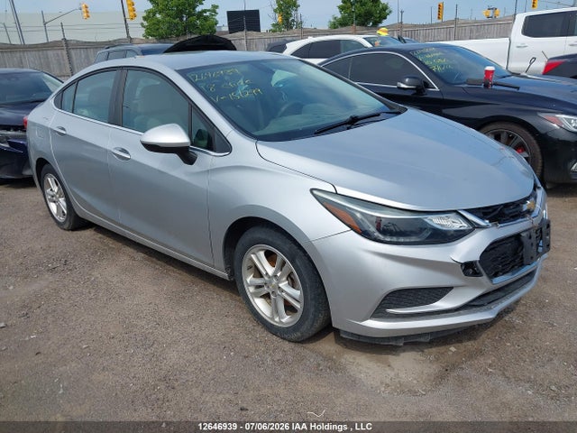 Chevrolet Cruze Lt Auto 2018 1G1BE5SM4J7151299 главное изображение