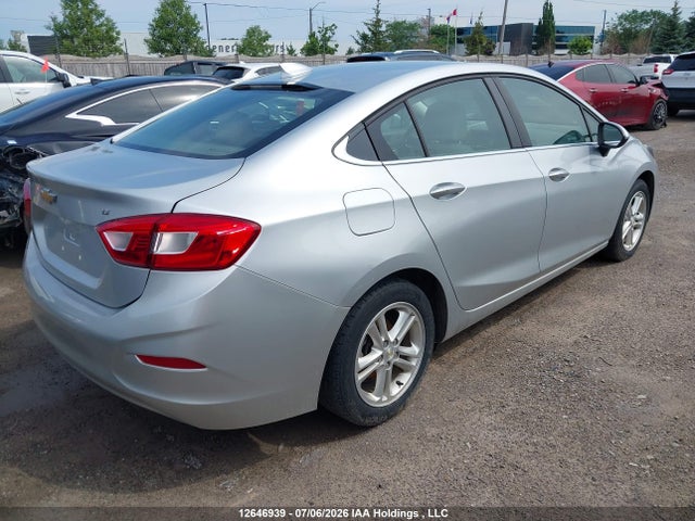 12646939 :رقم المزاد ، 1G1BE5SM4J7151299 vin ، 2018 Chevrolet Cruze Lt Auto مزاد بيع