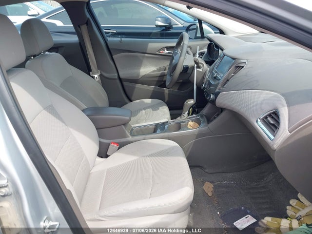 12646939 :رقم المزاد ، 1G1BE5SM4J7151299 vin ، 2018 Chevrolet Cruze Lt Auto مزاد بيع