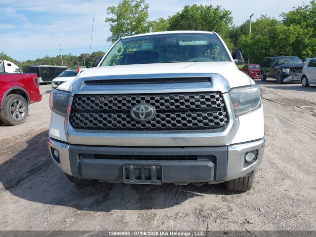 5TFUY5F14KX805808 Toyota Tundra Sr5 Plus 5.7l V8