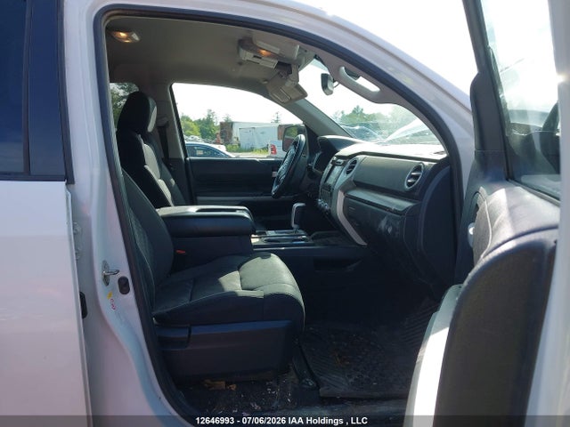 5TFUY5F14KX805808 Toyota Tundra Sr5 Plus 5.7l V8