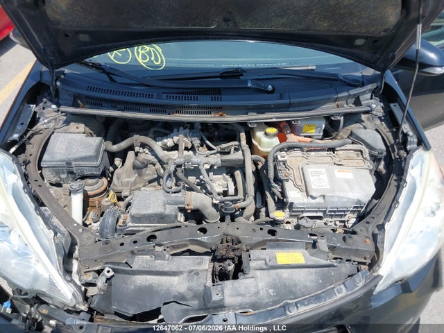 Toyota PRIUS C 2014 JTDKDTB30E1081444 Image 10