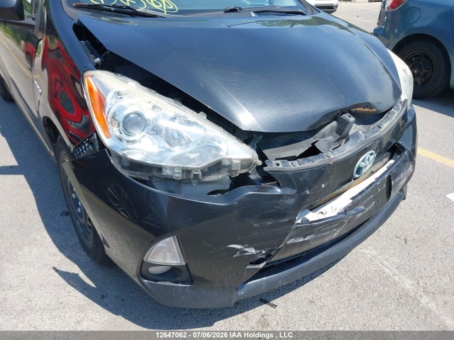 Toyota PRIUS C 2014 JTDKDTB30E1081444 Image 6