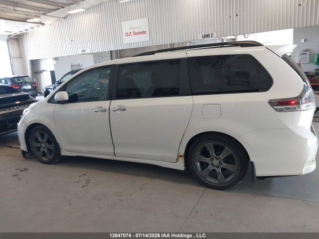 Aukcja sprzedaży 2015 Toyota Sienna Se 8 Passenger, vin: 5TDXK3DC0FS673746, numer aukcji: 12647074