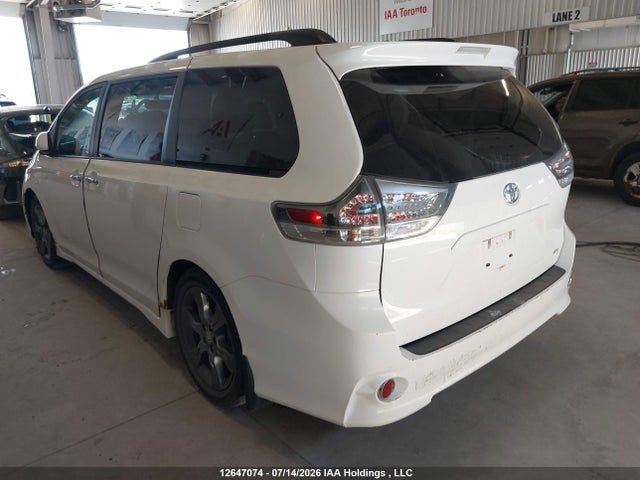 Aukcja sprzedaży 2015 Toyota Sienna Se 8 Passenger, vin: 5TDXK3DC0FS673746, numer aukcji: 12647074