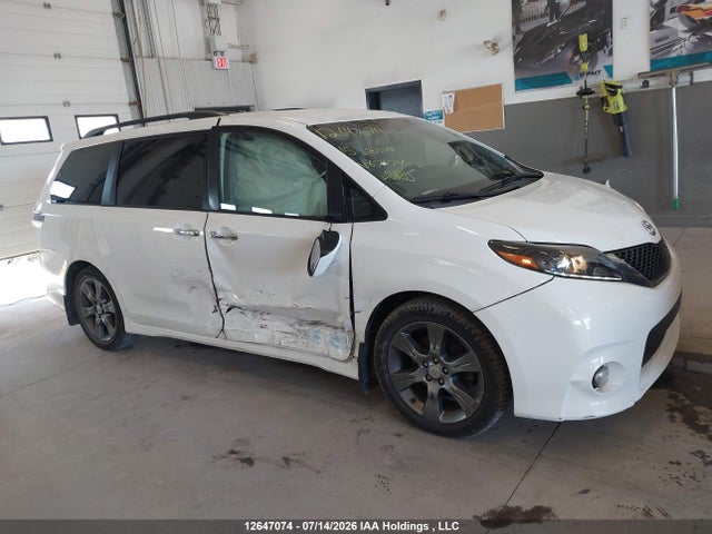 Aukcja sprzedaży 2015 Toyota Sienna Se 8 Passenger, vin: 5TDXK3DC0FS673746, numer aukcji: 12647074