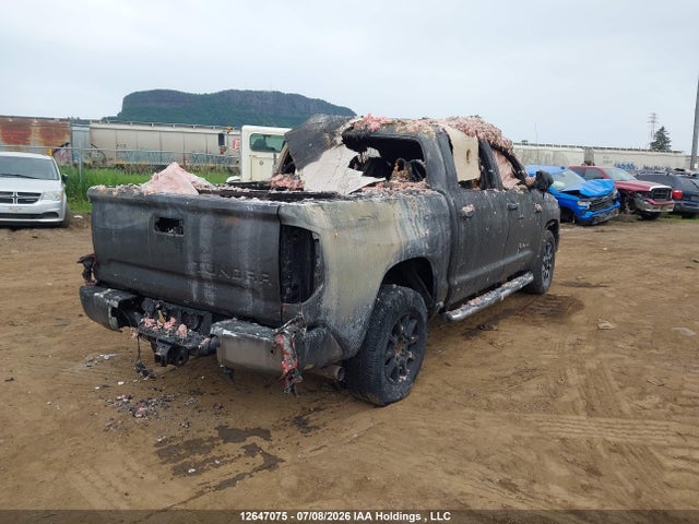 12647075 :رقم المزاد ، 5TFDY5F18HX668848 vin ، 2017 Toyota Tundra Crewmax Sr5/trd Pro مزاد بيع