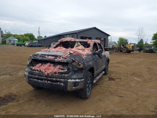 12647075 :رقم المزاد ، 5TFDY5F18HX668848 vin ، 2017 Toyota Tundra Crewmax Sr5/trd Pro مزاد بيع