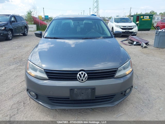 12647093 :رقم المزاد ، 3VW2K7AJ3BM379821 vin ، 2011 Volkswagen Jetta 2.0l Trendline/2.0l Trendline+ مزاد بيع