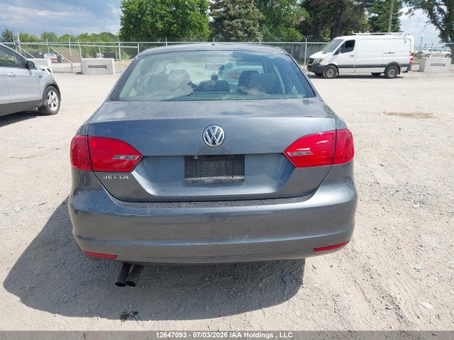 12647093 :رقم المزاد ، 3VW2K7AJ3BM379821 vin ، 2011 Volkswagen Jetta 2.0l Trendline/2.0l Trendline+ مزاد بيع