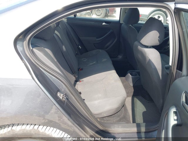 12647093 :رقم المزاد ، 3VW2K7AJ3BM379821 vin ، 2011 Volkswagen Jetta 2.0l Trendline/2.0l Trendline+ مزاد بيع