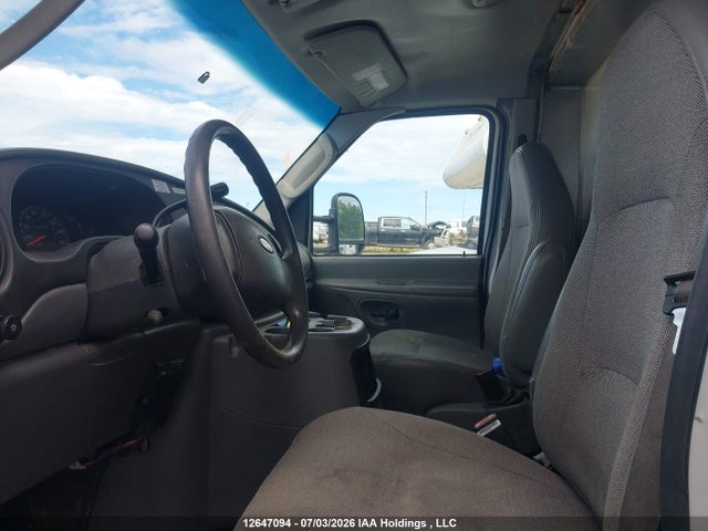 12647094 :رقم المزاد ، 1FDXE45F03HB03666 vin ، 2003 Ford Econoline E450 Super Duty Cutwy Van مزاد بيع