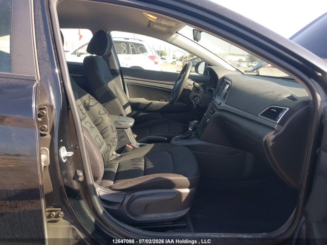 12647098 :رقم المزاد ، KMHD84LF4HU085541 vin ، 2017 Hyundai Elantra Se/value/limited مزاد بيع