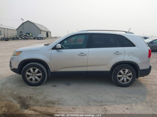2011 Kia Sorento Lx V6 მანქანა იყიდება აუქციონზე, vin: 5XYKTDA27BG057073, აუქციონის ნომერი: 12647102